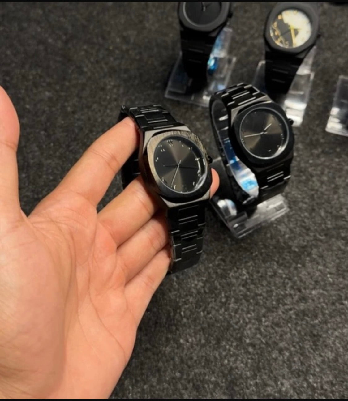 Arabic Aura watch ( Metallic )