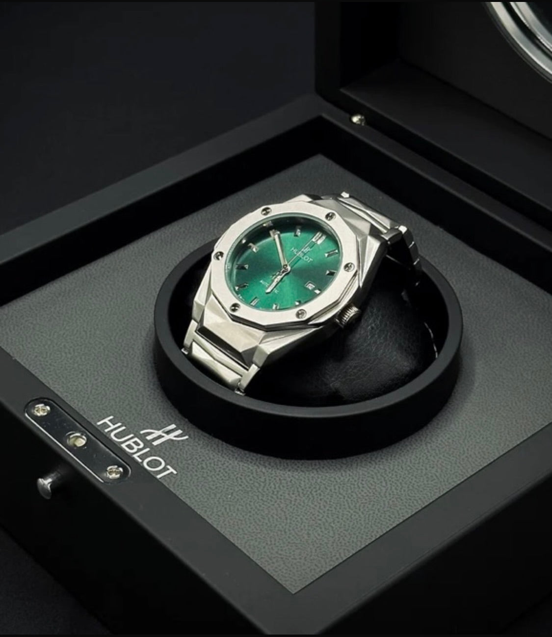 Hublot Cut Rotating Back (Swiss like)