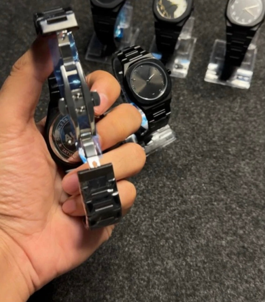 Arabic Aura watch ( Metallic )