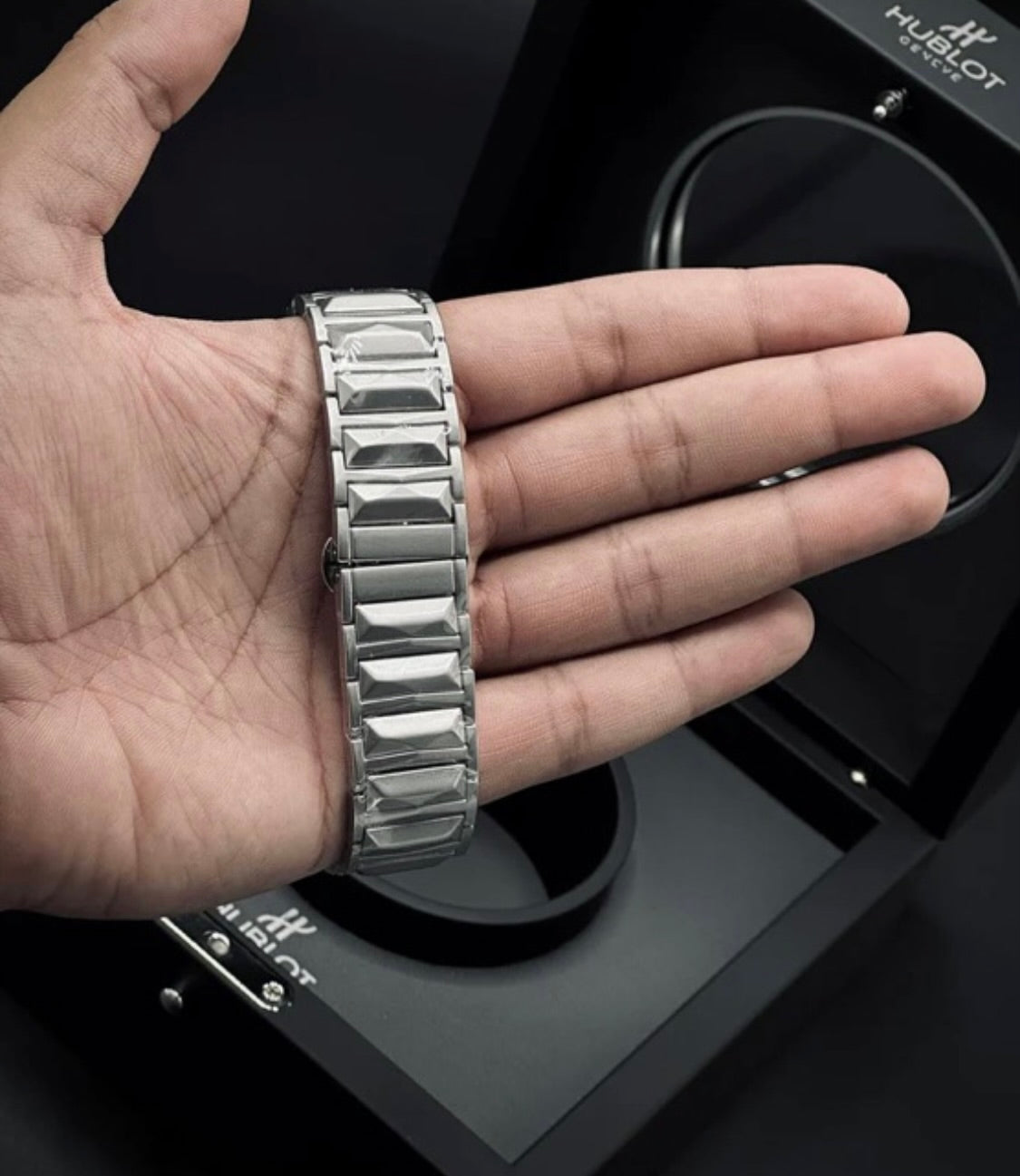 Hublot Cut Rotating Back (Swiss like)