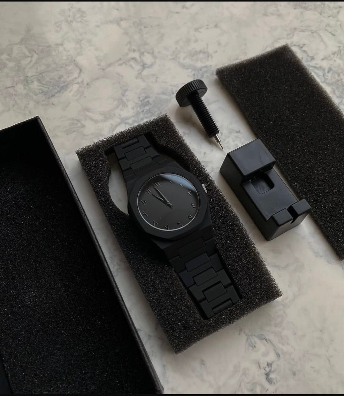 Black Arabic Aura watch