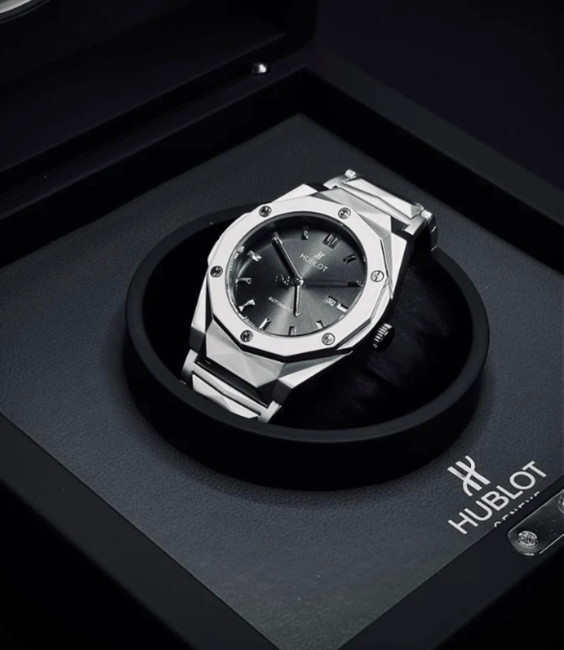 Hublot Cut Rotating Back (Swiss like)